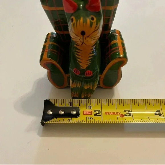 Cat In Armchair 2 Piece Wooden Hand Made Painted Bahamas Green Artisan Island - Picture 7 of 9